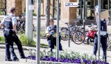 Polizei entfernt Plakate
